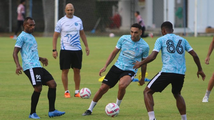 Jaime Xavier gabung latihan PSBS Biak jelang melawan PSM Makassar di Liga 1 2024/2025.