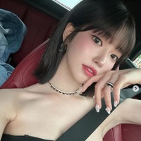 Klarifikasi pria 51 tahun itu dianggap konyol oleh netizen Korea. Juice Seyeon pun akhirnya angkat bicara saat melakukan siaran langsung di AfreecaTV pada Minggu (11/8/2024). Streamer konten dewasa Korea itu mengaku bisa mengenal bos HYBE karena kakaknya. Foto: dok. Instagram @lovely_._v