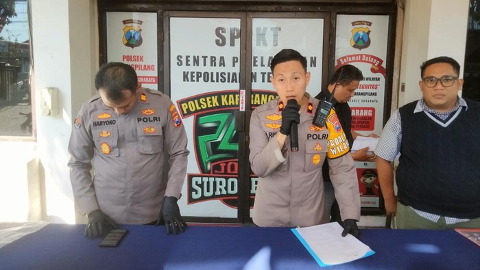 Kapolsek Karangpilang Kompol A Risky Fardian
