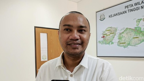 Kasi Penkum Kejati NTB Efrien Saputera, Rabu (14/8/2024). (Ahmad Viqi/detikBali)
