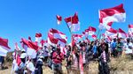 Merah Putihkan Kawah Wurung Bondowoso Jelang HUT Ke-79 RI