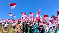 Memerah-putihkan Kawah Wurung diharapkan dapat membangkitkan kembali semangat kebersamaan, gotong-royong, persatuan dan kesatuan.