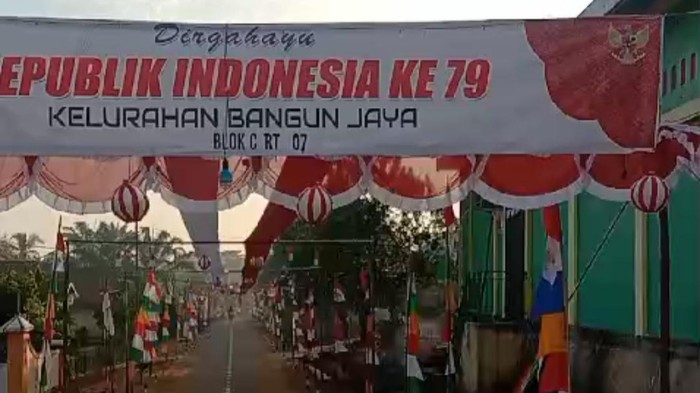 Kelurahan Bangun Jaya, Musi Rawas rayakan HUT RI ke-79 dengan membuat bendera merah putih sepanjang 500 meter
