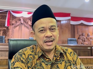 2 Bulan Ditahan di Arab Saudi, Ketua DPRD Rembang Supadi Akhirnya Pulang