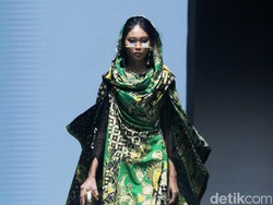 Foto: 8 Koleksi Batik Pekalongan Jadi Busana Modern Karya Adeline Esther