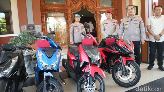 Konferensi pers kasus jual beli motor bodong di Mapolres Kudus, Rabu (14/8/2024) siang.