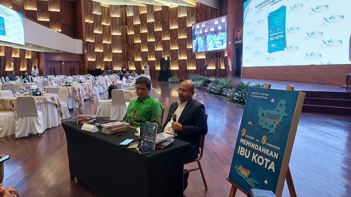 Launching Buku 9 Alasan 8 Harapan Memindahkan Ibu Kota, Eks Menteri PPN/Kepala Bappenas Andrinof Chaniago dan Ahli Tata Kota dan Permukiman Institut Teknologi Bandung (ITB), Jehansyah Siregar