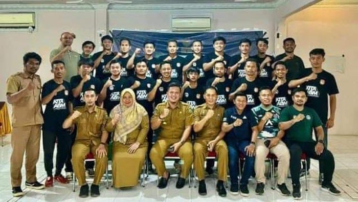 Empat aparatur sipil negara (ASN) di lingkungan Pemerintah Kabupaten (Pemkab) Luwu, Sulawesi Selatan (Sulsel) terbukti melanggar netralitas ASN.