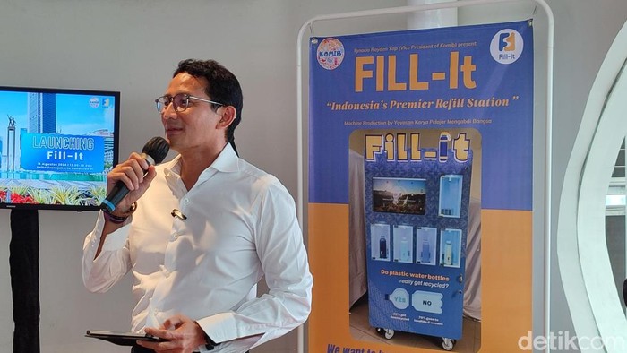 Mesin air isi ulang Fill-It diresmikan di halte TransJakarta Bundaran HI Astra pada Rabu (14/8).