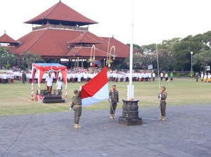 Pj Bupati Klungkung Jadi Inspektur Upacara HUT Provinsi Bali ke-66