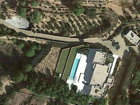 Penampakan rumah Lionel Messi di Ibiza.