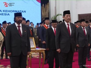 Jajaran Menteri Ekonomi Dapat Jasa Kehormatan: Luhut-Prabowo