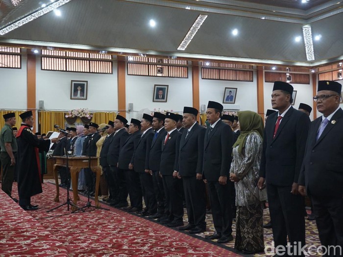 Pengucapan sumpah jabatan anggota DPRD Demak periode 2014-2029 di Gedung Paripurna Demak, Rabu (14/8/2024).