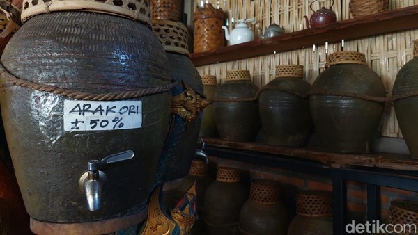 Foto: Dapur Pembuatan Arak dan Gula Lontar di Bali Utara
