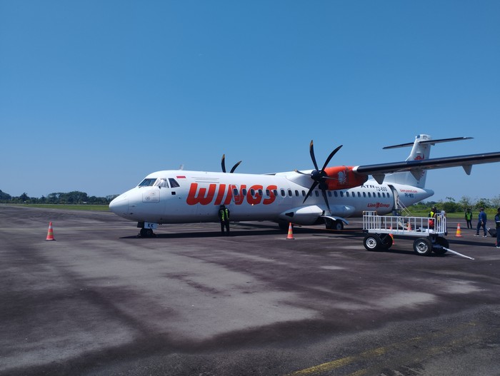 Pesawat ATR 72-500 Wings Air rute Makassar-Palopo