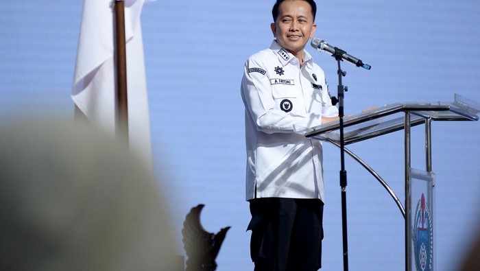 Pj Gubsu Agus Fatoni meluncurkan dua gerakan untuk lindungi pekerja rentan