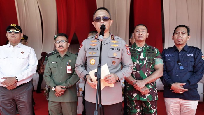 polda jatim melakukan persiapan jelang pilkada serentak 2024