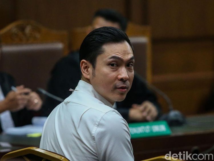 Potret Harvey Moeis Jalani Sidang Perdana Kasus Korupsi Timah