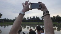 Angkor Wat merupakan objek wisata paling populer di Kamboja.  
