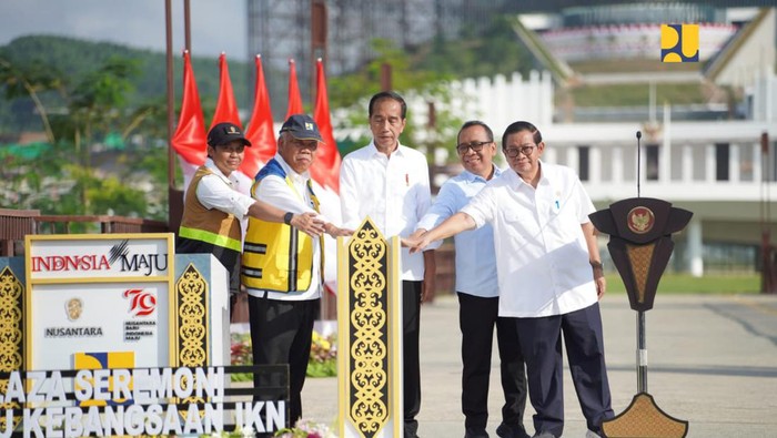 Presiden Joko Widodo resmikan Plaza Seremoni IKN