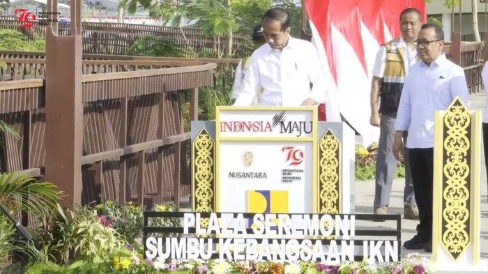 Presiden Jokowi Resmikan Plaza Seremoni.