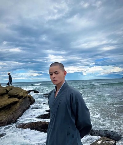 Foto del monje Shaolin más bello que murió trágicamente a la edad de 21 años.