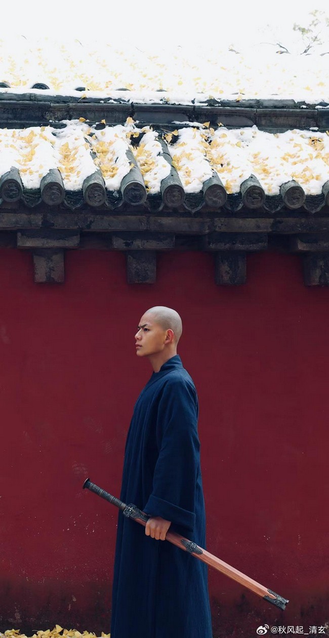 Kecelakaan  di mana mobil yang ditumpangi Qiu Feng menabrak truk dalam Tol Zhejiang Zhuyong itu langsung menewaskan supir. Qiu Feng sendiri sempat berusaha diselamatkan di rumah sakit. Foto: Dok. Weibo