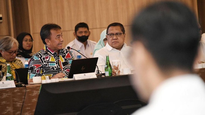 Sekda Jabar Herman Suryatman