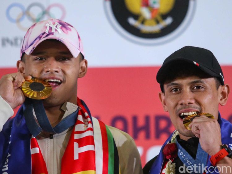 Senyum Rizki dan Veddriq yang Akan Terima Bonus Rp 6 Miliar