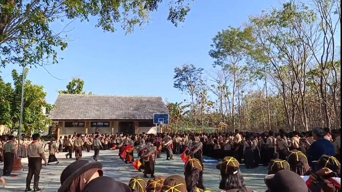Suasana upacara Hari Pramuka di Wuryantoro sebelum insiden pohon tumbang, Rabu (14/8/2024).