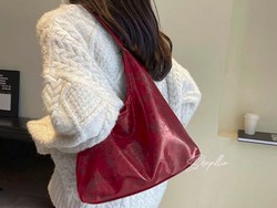 Tas Warna Burgundy Lagi Tren, Ini 5 Rekomendasinya yang Viral di TikTok