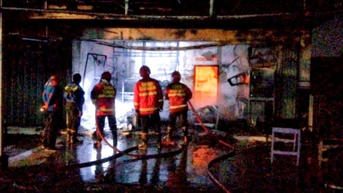Tempat laundry di Tulungagung ludes terbakar