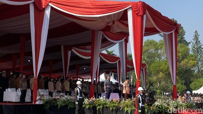 Wakil Presiden RI Maruf Amin menjadi pembina upacara Peringatan Hari Pramuka ke-63 Tahun 2024. (Dwi R/detikcom)
