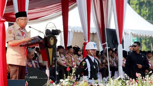 Wapres Maruf Amin Ikut Upacara HUT ke-63 Pramuka