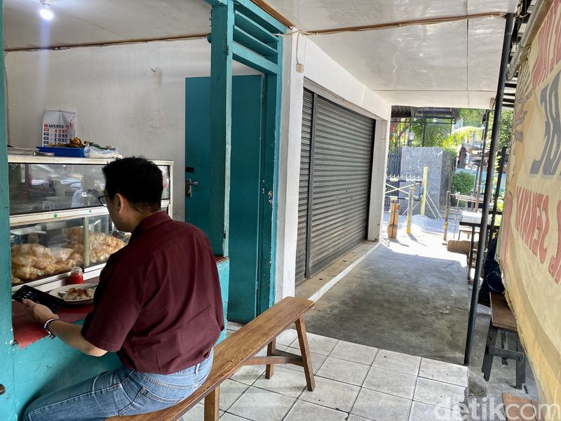 Warung Betawi Babe Patal Senayan