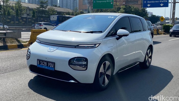 Wuling Cloud EV