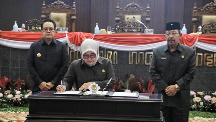 Pengesahan 3 perda baru di Jatim