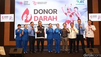 Selain itu, dalam rangka Hari Kemerdekaan Indonesia ke-79 tahun ini, JEC menghadirkan promo spesial layanan katarak di seluruh cabang di Jabodetabek dan luar Jabodetabek.  