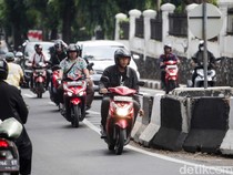 Aksi Pemotor Lawan Arah Berjamaah di Tanah Kusir