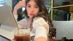 Momen Seru Angela Lee Makan Bakso Beranak hingga Donat