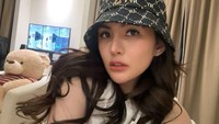 Angela Lee, selebriti yang dulu dikenal sebagai selebgram. Ia kembali dikabarkan ditangkap polisi karena kasus penipuan dan penggelapan tas mewah senilai Rp 3,2 miliar. Foto: Instagram @angelalee87