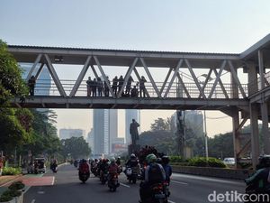 Warga Antusias Sambut Atlet Peraih Medali Olimpiade: Senang dan Bangga