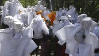Ketua Panitia Pengabenan I Wayan Madra Arsana mengatakan bade tinggi menjulang itu dibuat karena jumlah sawa atau orang yang diaben sangat banyak.   