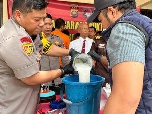 Narkotika Rp 2,5 M di Jambi Dimusnahkan, Sabu Diblender-Ganja Dibakar
