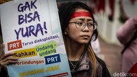 JALA PRT melihat, selama 20 tahun RUU PPPR keluar masuk Prolegnas DPR RI. Terakhir, pada 21 Maret 2023 meski sudah ditetapkan sebagai RUU inisiatif DPR dan DIM sudah di tangan DPR untuk dibahas di Rapat Paripurna DPR, nyatanya RUU PPRT masih tertahan.   