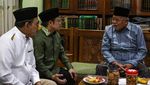 Momen Cak Imin Bertemu KH Syukron Makmun