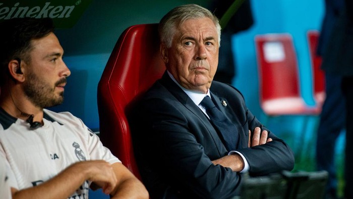 WARSAW, POLAND - AUGUST 14: Carlo Ancelotti of Real Madrid looks on during the UEFA Super Cup 2024 match between Real Madrid and Atalanta BC at National Stadium on August 14, 2024 in Warsaw, Poland. (Photo by Mateusz Slodkowski/Getty Images)