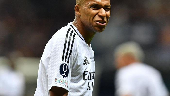 Soccer Football - Super Cup - Real Madrid v Atalanta - National Stadium, Warsaw, Poland - August 14, 2024 Real Madrids Kylian Mbappe reacts REUTERS/Jennifer Lorenzini