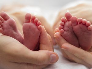 Bayi di India Lahir dengan Kulit Mirip Plastik