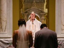 Renungan Harian Katolik Jumat 16 Agustus 2024 dan Bacaannya: Perkawinan